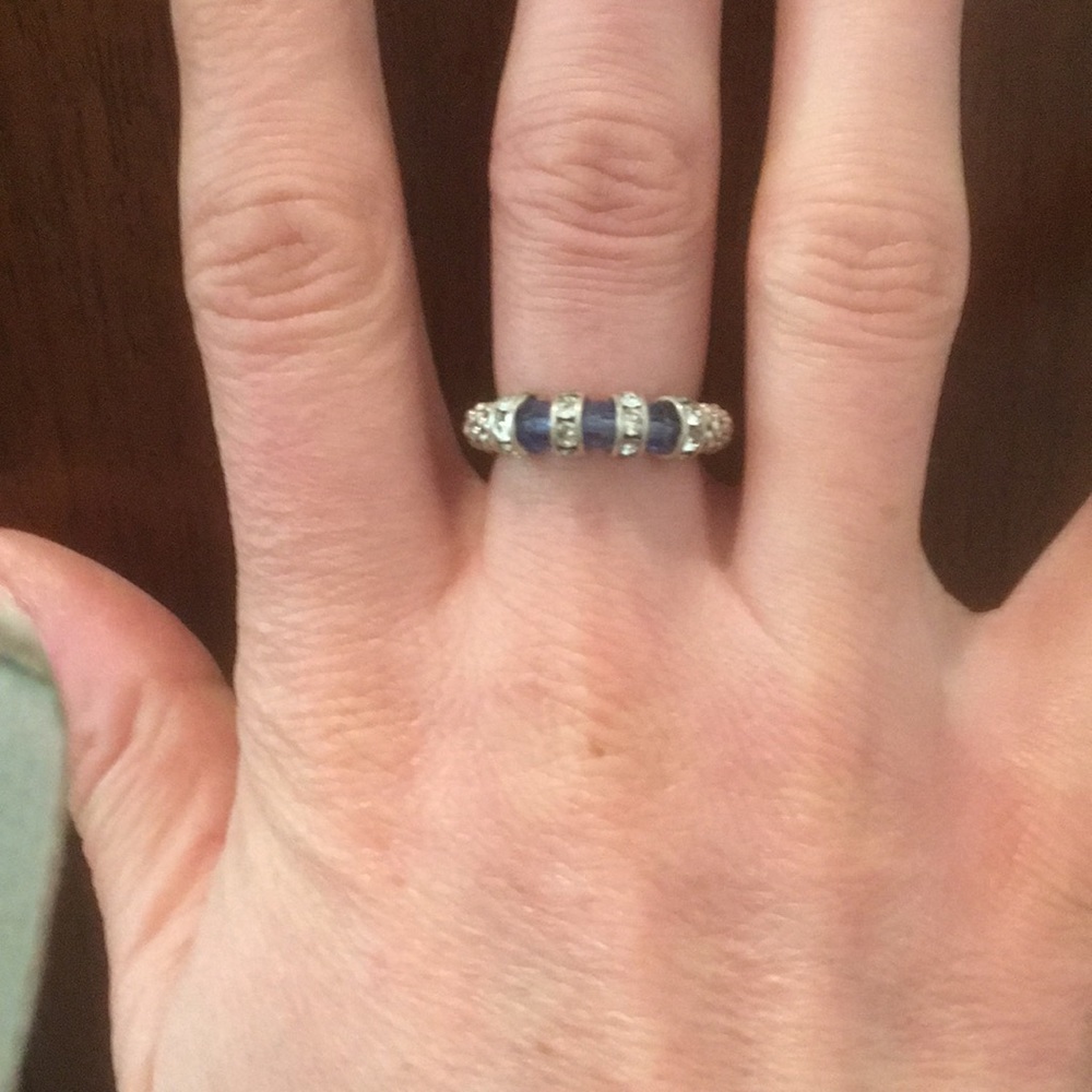 Stretchy size 7 (6-8) beaded ring (blue, crystal)